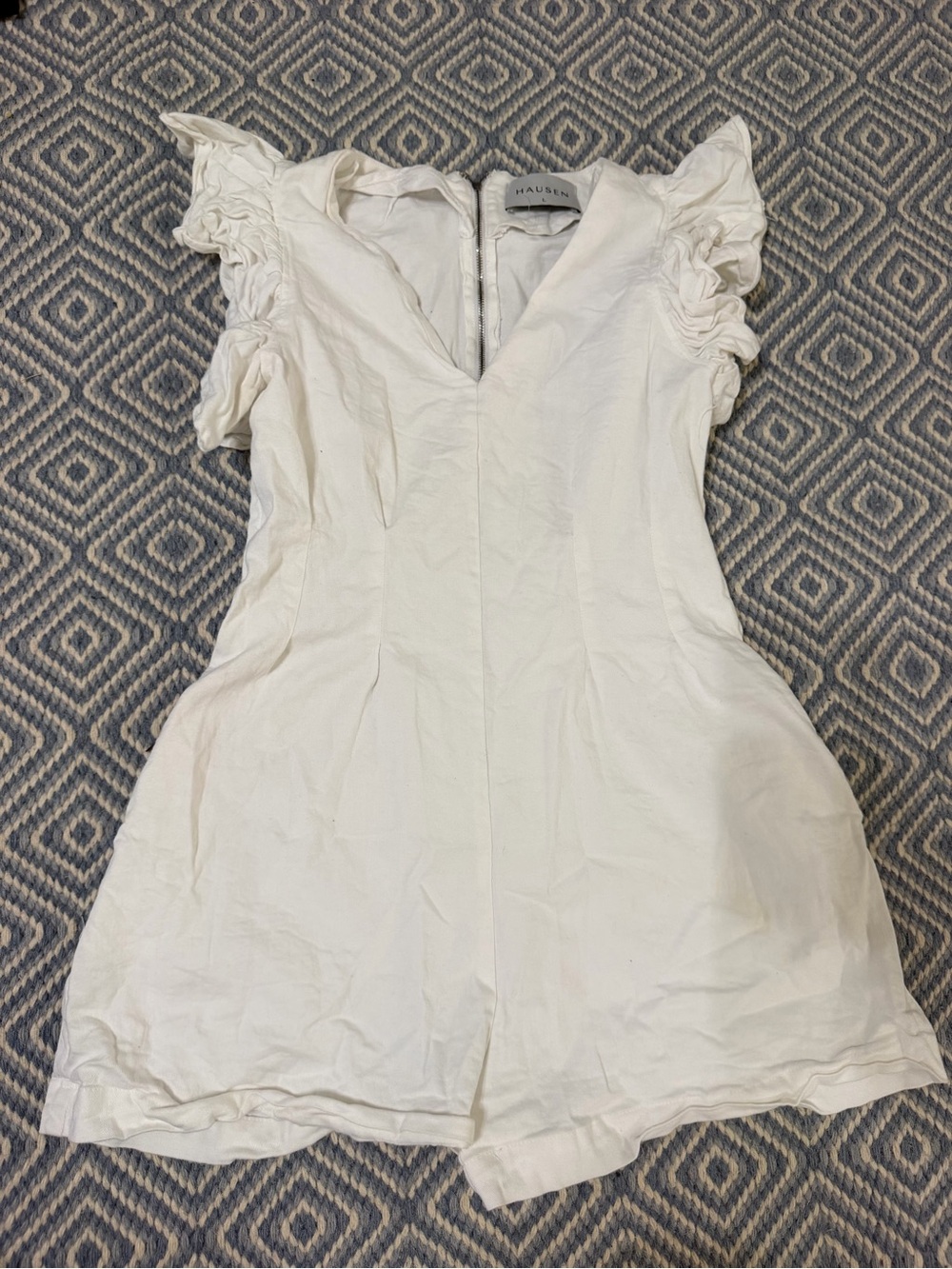 Hausen (Hemline boutique) white Ruffle sleeve romper